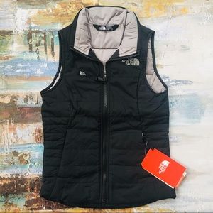 The North Face NWT Girls XS Black Vest